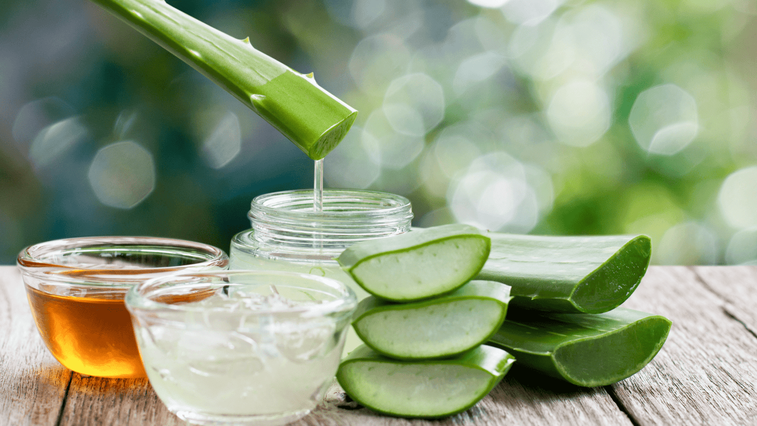 Product of the Month: Moisturizing Face Cream: A weekly series highlighting 5 key ingredients that make it perfect for dry and mature skin - Simply Sues Naturally.com